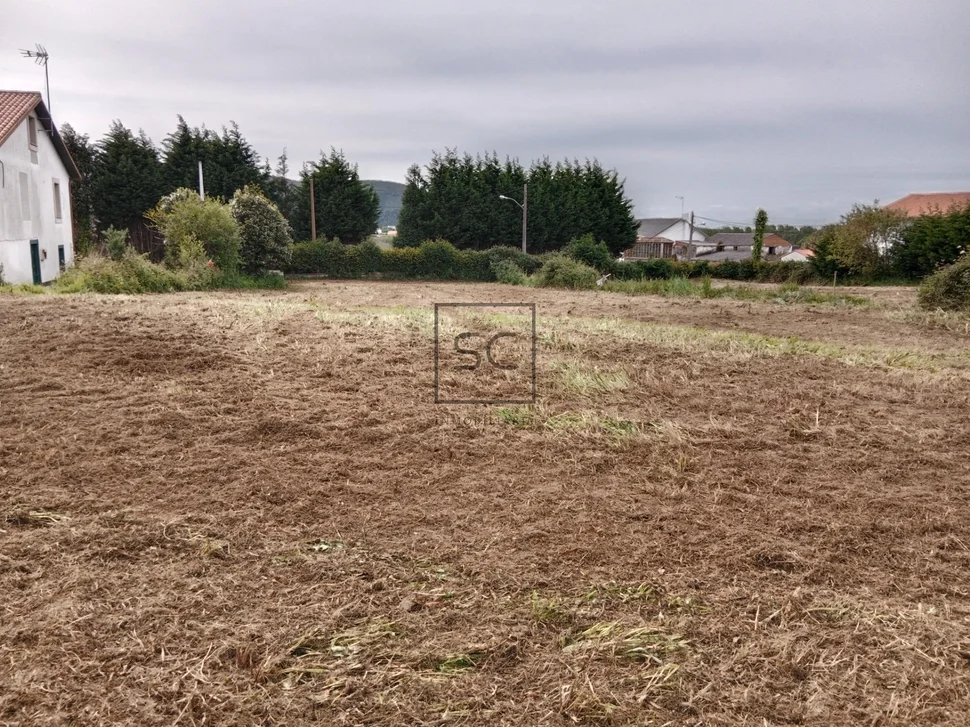 Finca edificable en lago-valdoviño