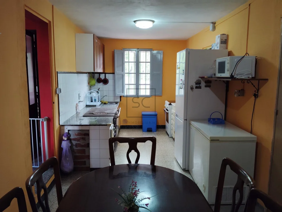 Casa en cedeira, campo del hospital