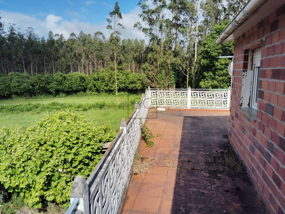 Casa en cedeira, campo del hospital