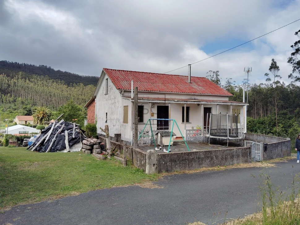 Casa en cedeira, campo del hospital