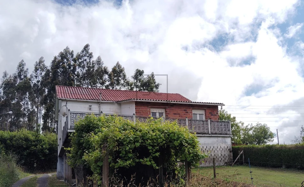 Casa en cedeira, campo del hospital