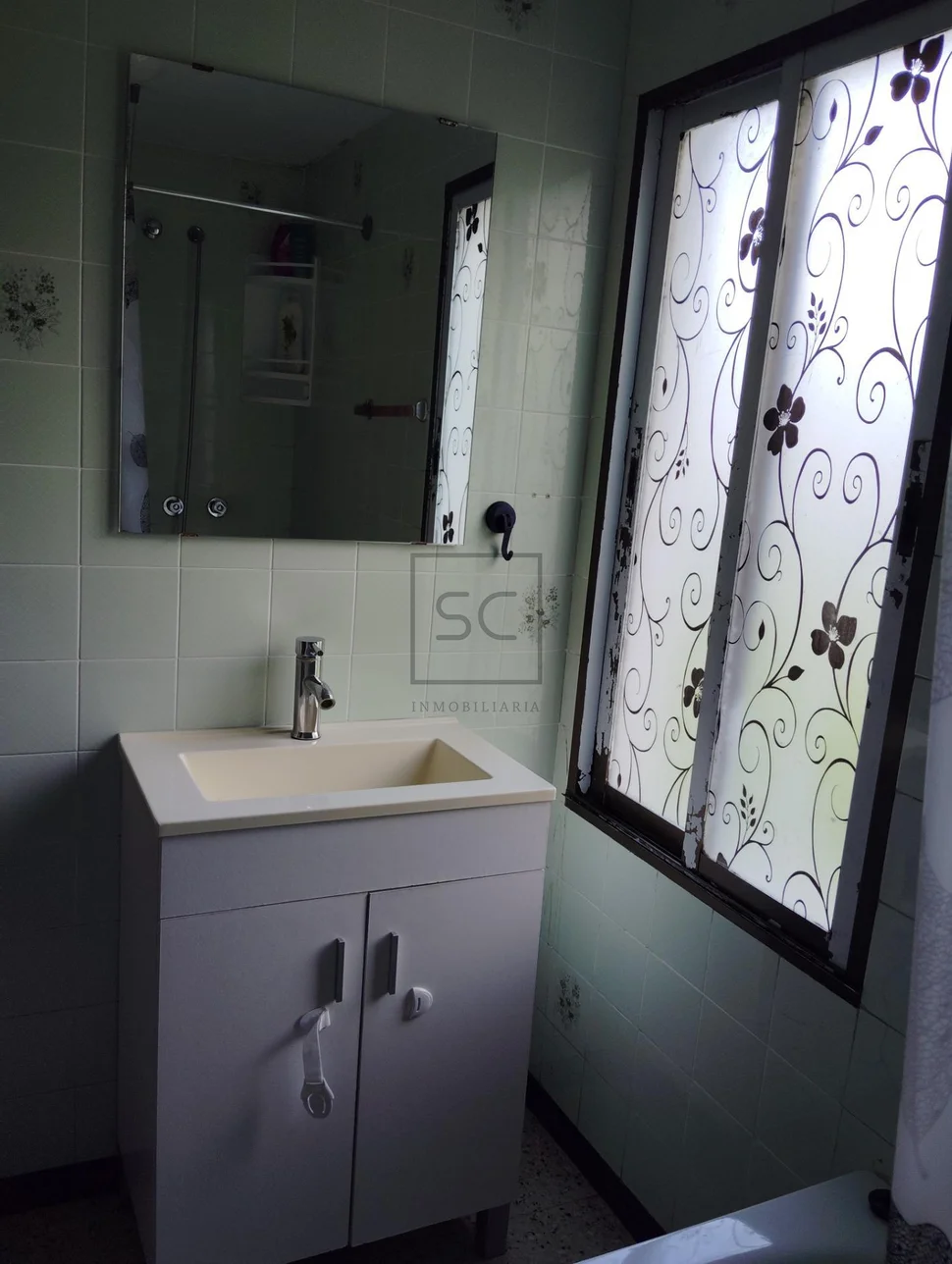 Casa en cedeira, campo del hospital