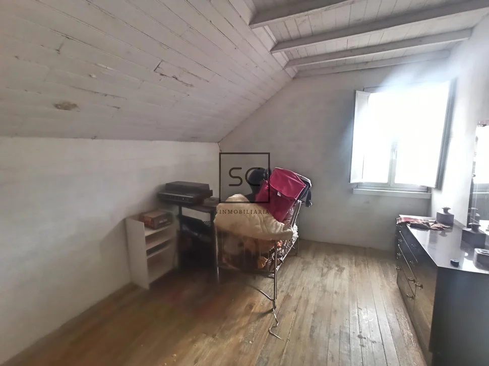 Casa con finca en pedroso, narón