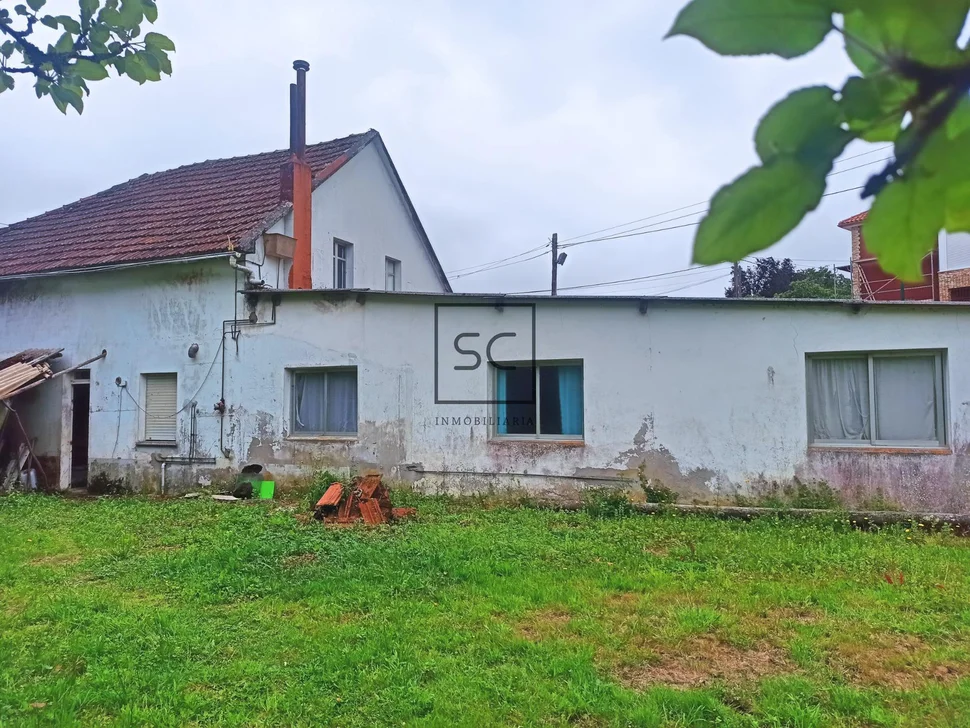 Casa con finca en pedroso, narón