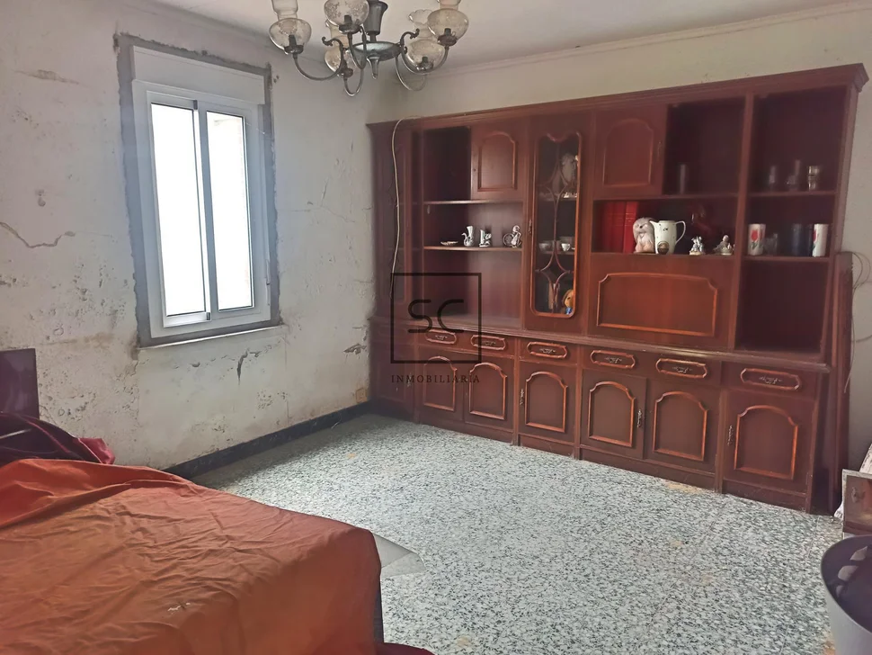 Casa con finca en pedroso, narón