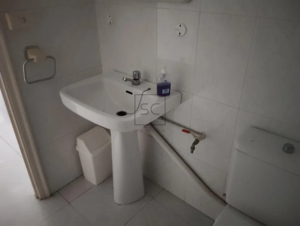 Local en santa cecilia, narón