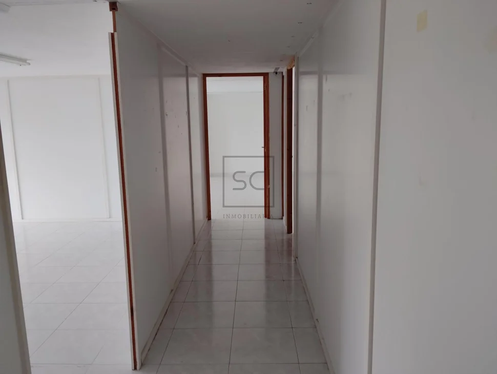 Local en santa cecilia, narón