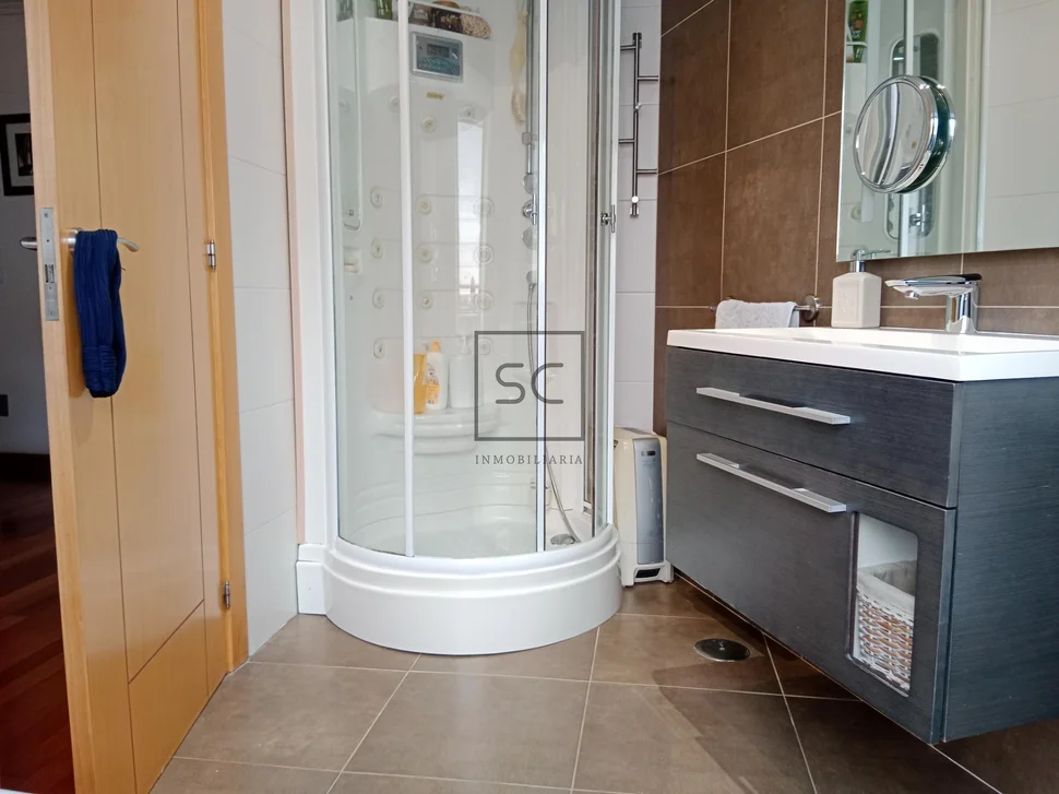 Dúplex en el alto do castaño-narón