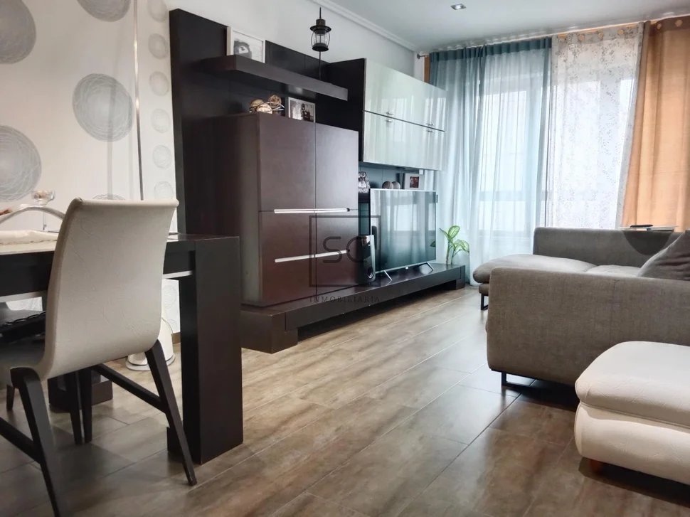 Dúplex en el alto do castaño-narón