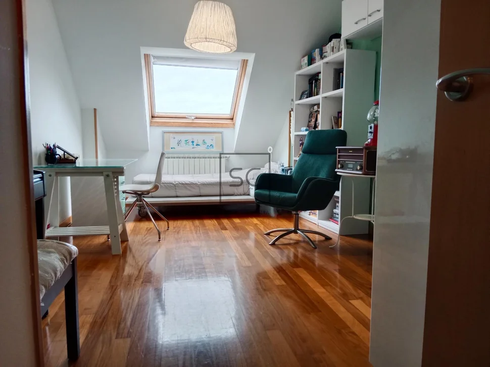 Dúplex en el alto do castaño-narón