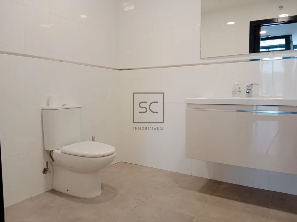 Local comercial en el alto do castaño-narón