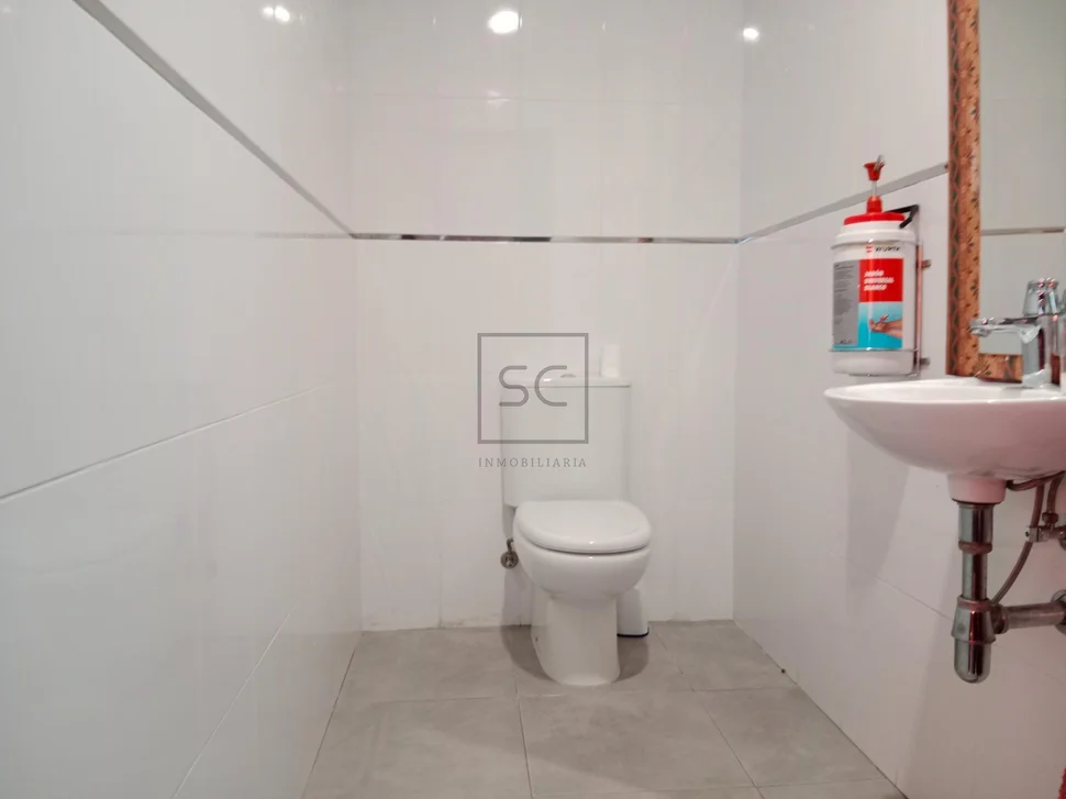 Local comercial en el alto do castaño-narón