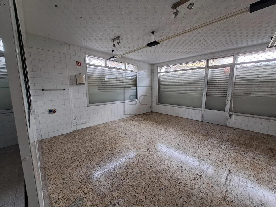 Local en piñeiros, narón