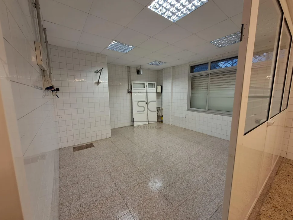 Local en piñeiros, narón