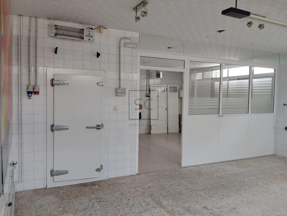 Local en piñeiros, narón