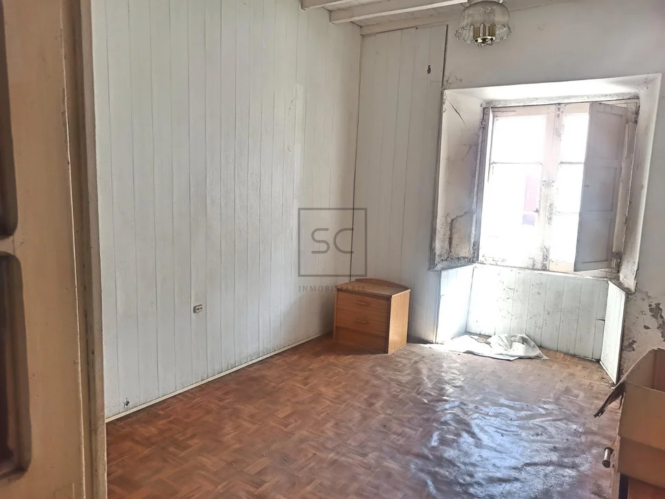 Casa con finca en ferrol