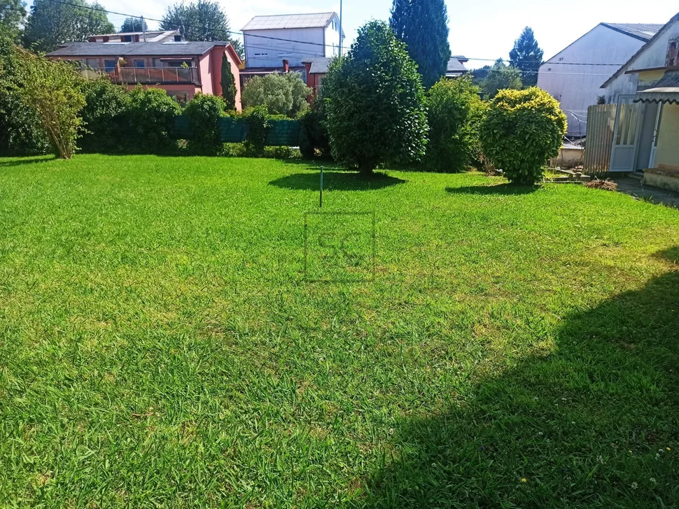 Casa con finca en ferrol