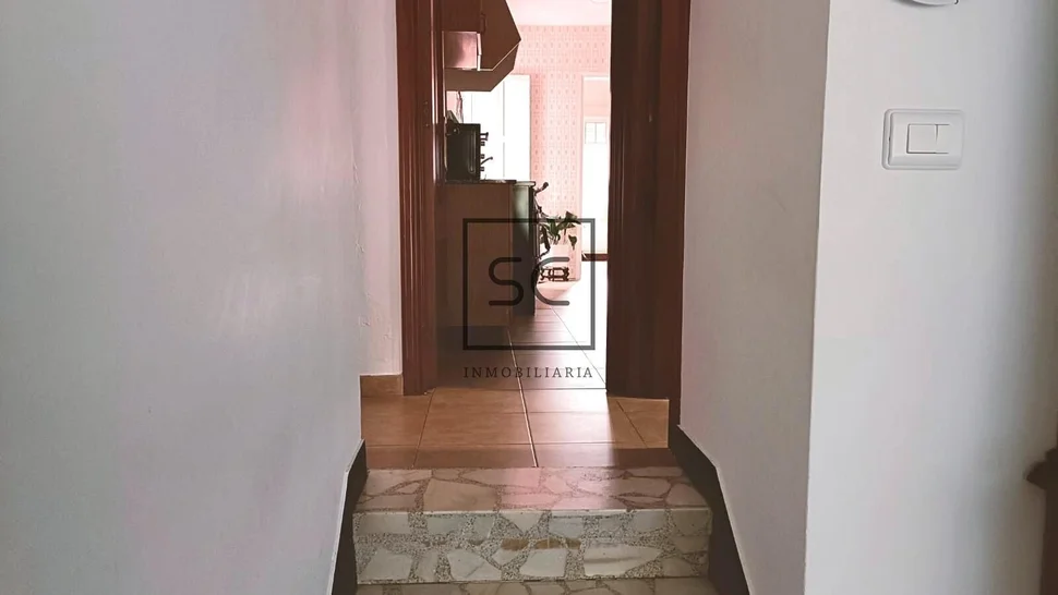 Casa adosada con tres plantas en a mourela, neda