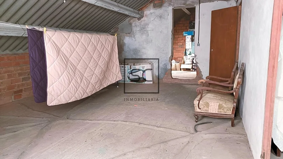 Casa adosada con tres plantas en a mourela, neda