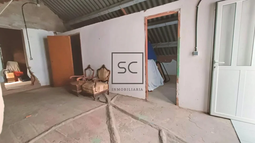 Casa adosada con tres plantas en a mourela, neda