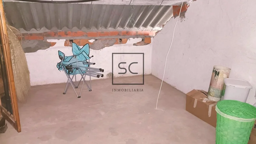 Casa adosada con tres plantas en a mourela, neda