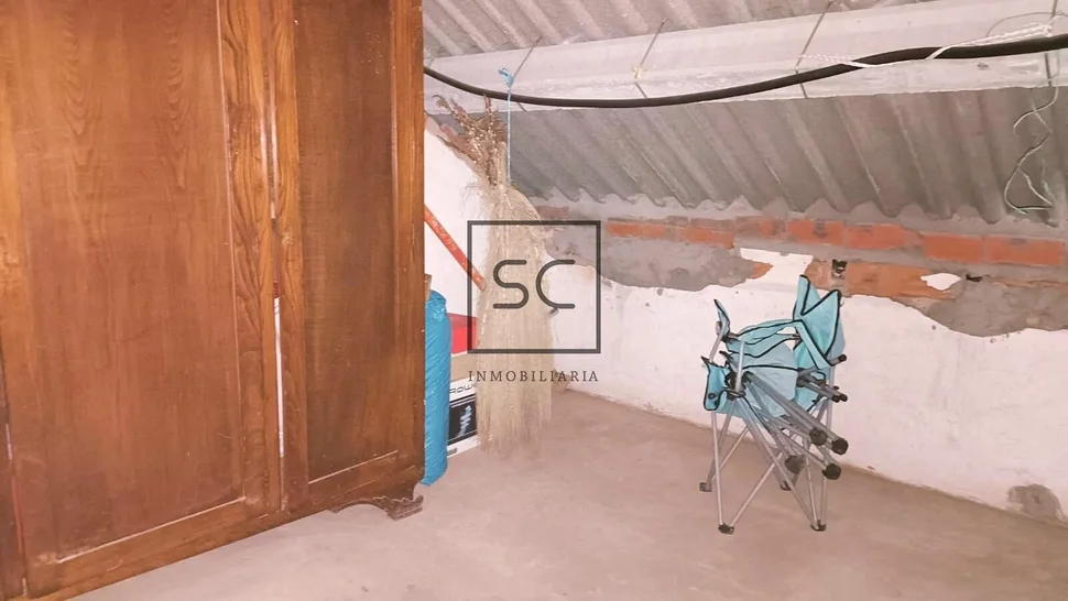 Casa adosada con tres plantas en a mourela, neda