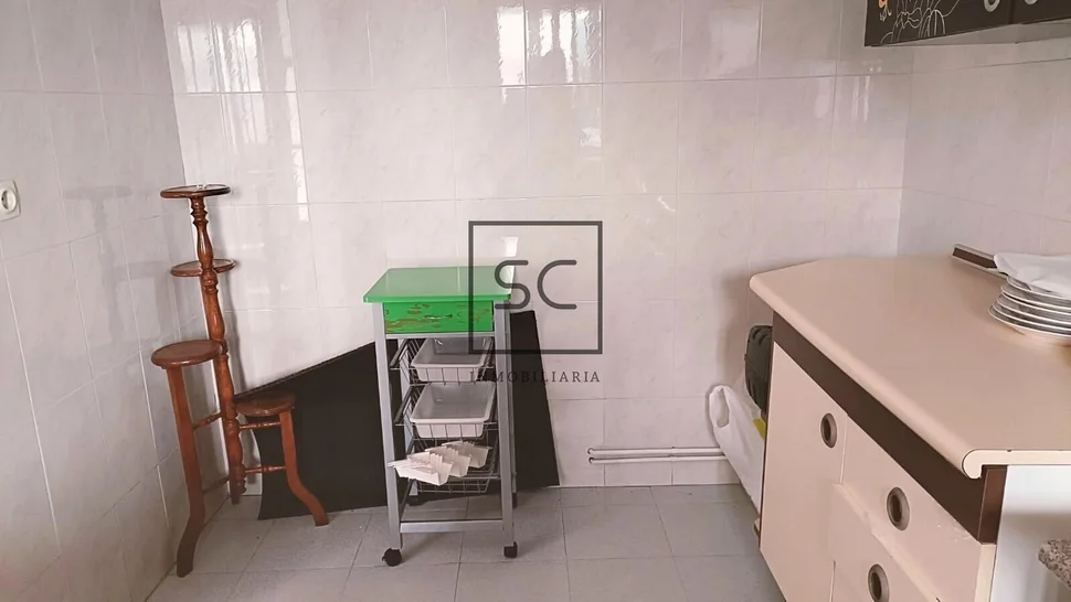 Casa adosada con tres plantas en a mourela, neda