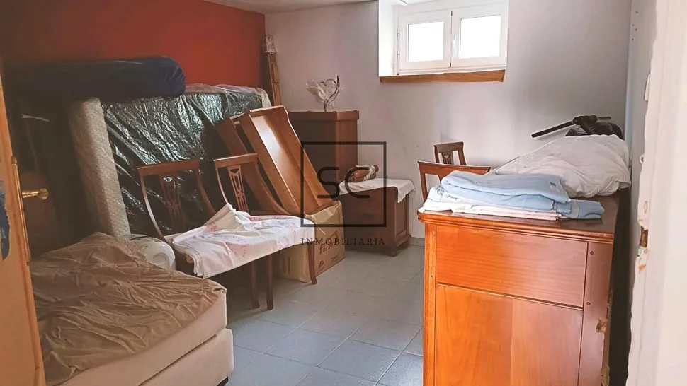 Casa adosada con tres plantas en a mourela, neda