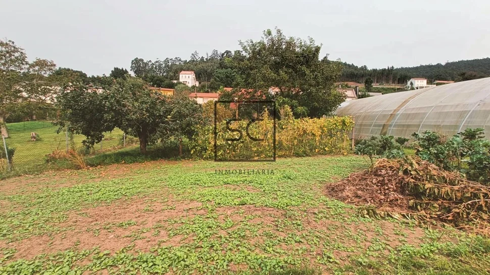 Casa adosada con tres plantas en a mourela, neda