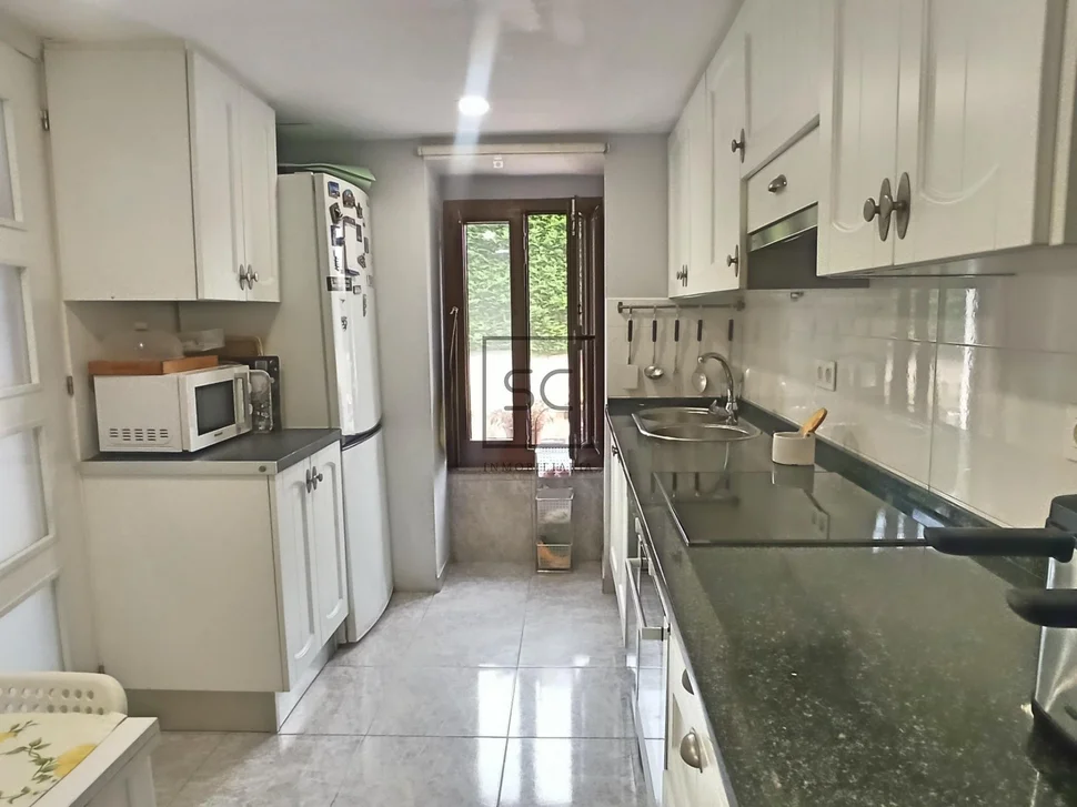 Adosado en serantes, ferrol