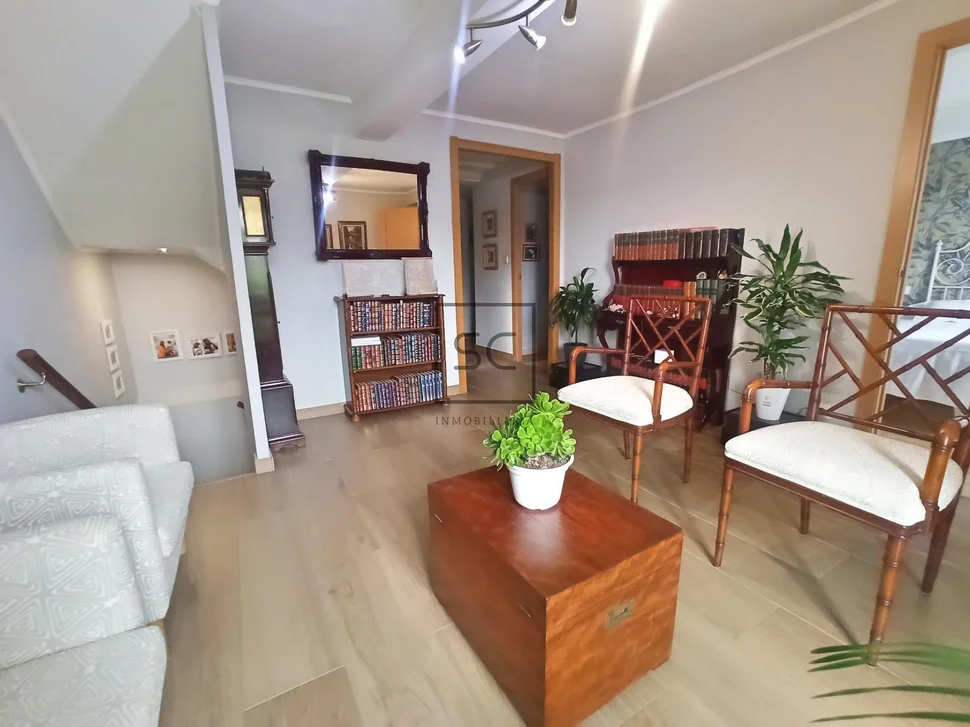 Adosado en serantes, ferrol