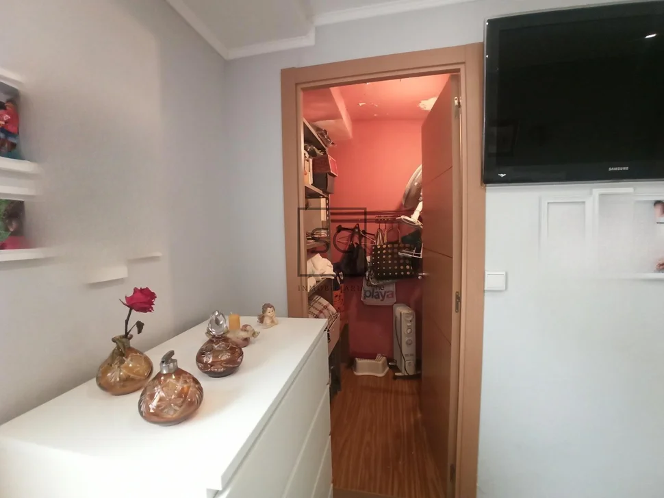 Adosado en serantes, ferrol