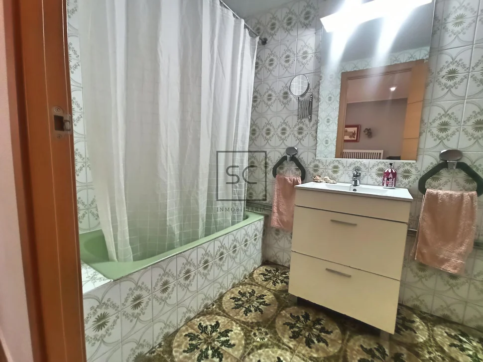 Adosado en serantes, ferrol