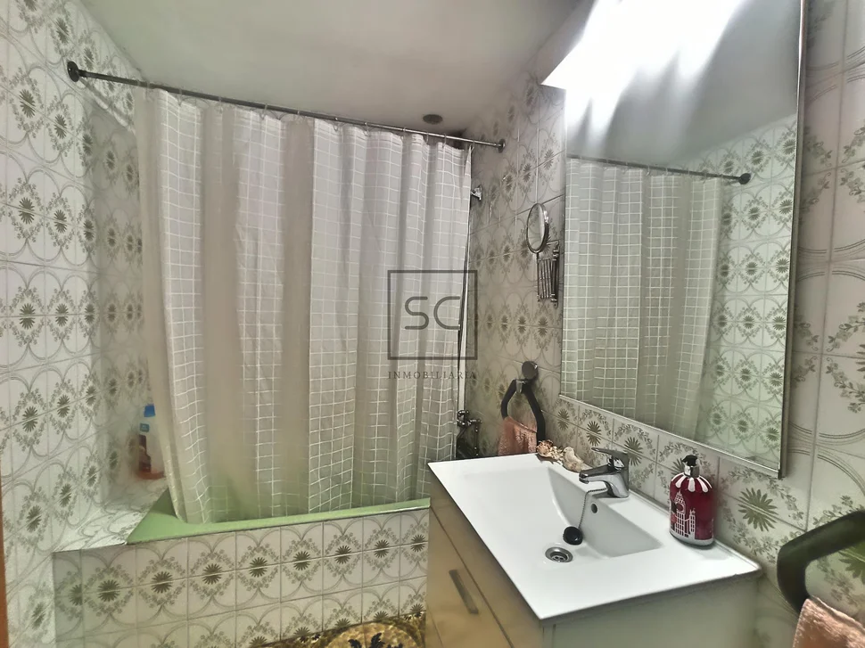 Adosado en serantes, ferrol