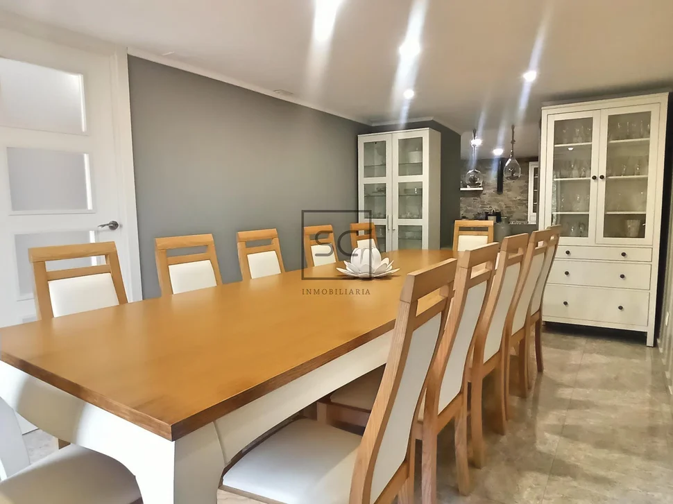 Adosado en serantes, ferrol