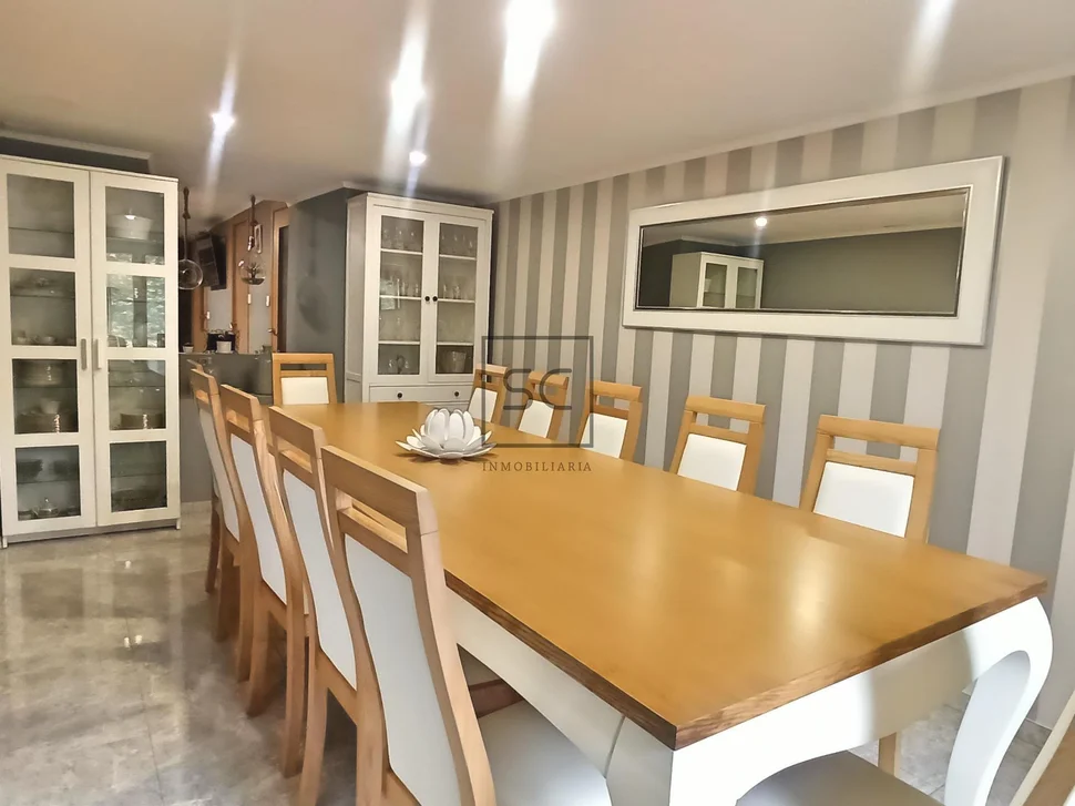 Adosado en serantes, ferrol