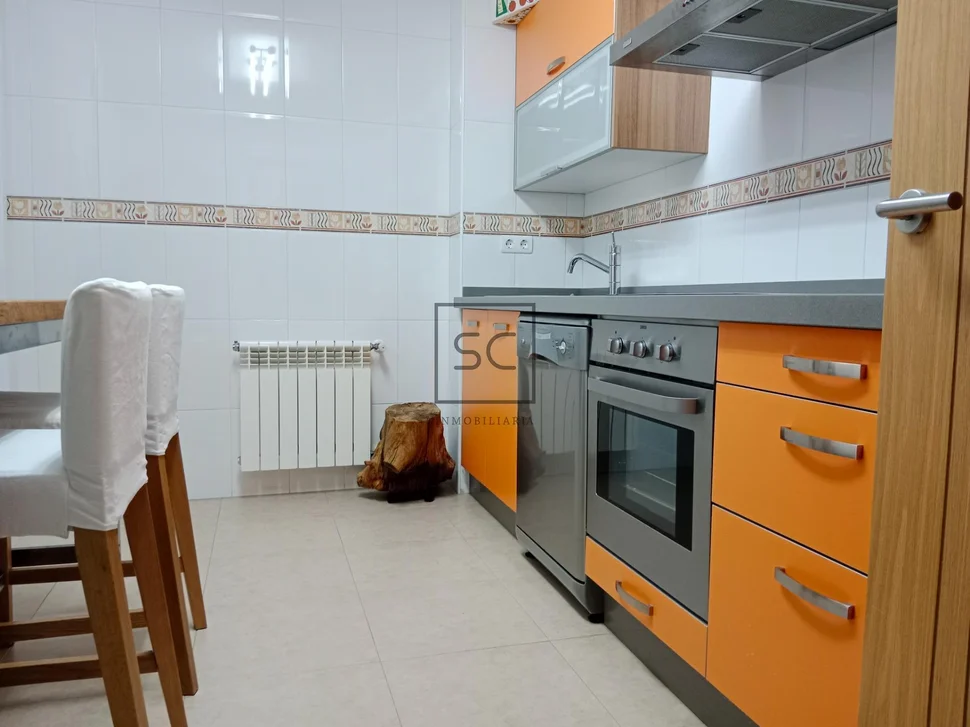 Apartamento con plaza de garaje en mugardos «o baño»