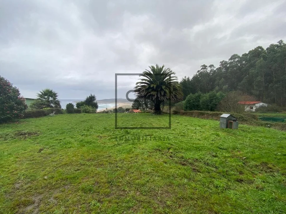 Terreno rústico con vistas al mar en doniños