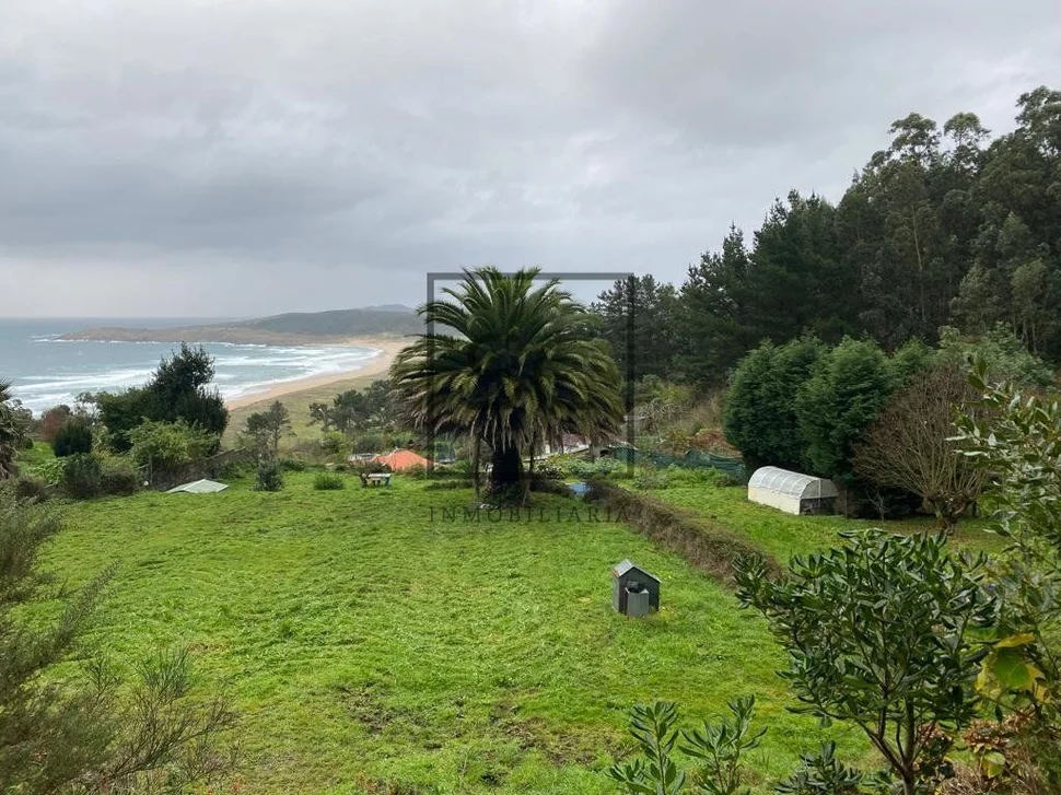 Terreno rústico con vistas al mar en doniños