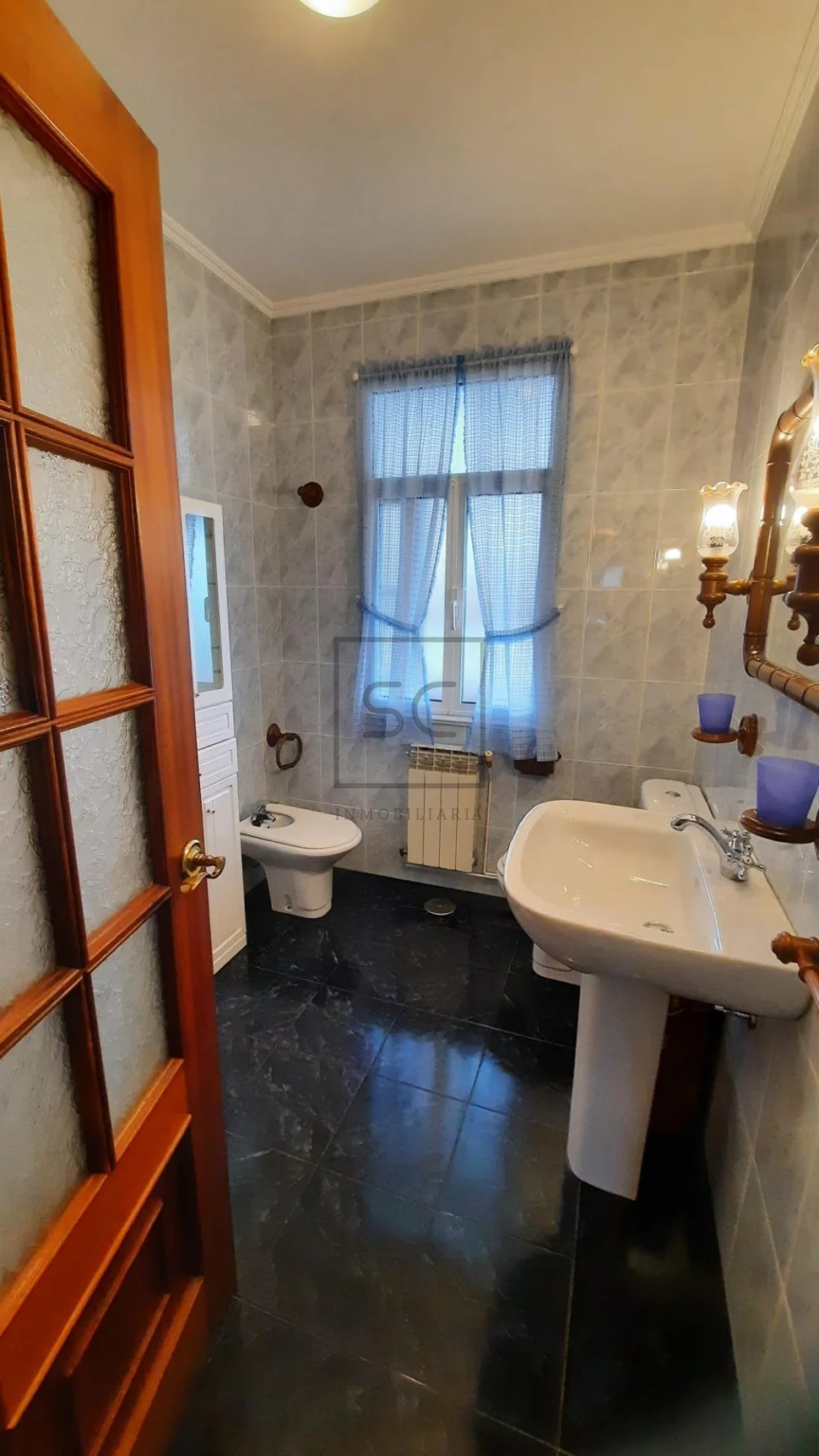 Amplio piso zona ayuntamiento narón