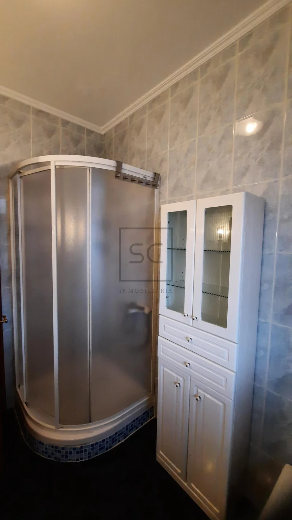 Amplio piso zona ayuntamiento narón