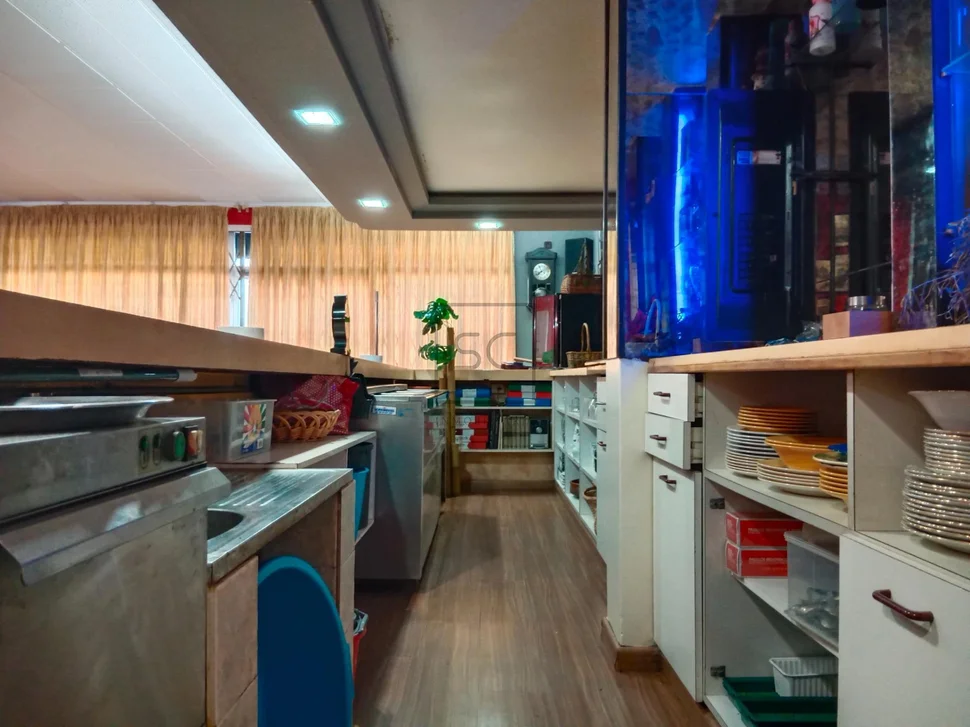 Vivienda con local comercial en baio-zas