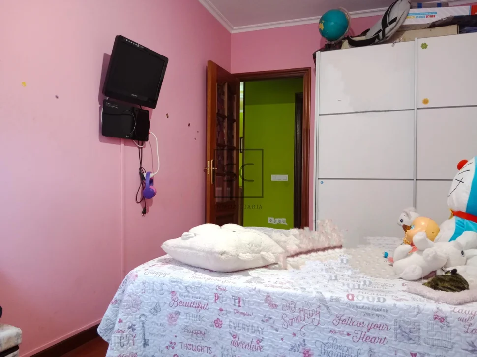 Piso con vistas parciales a la ría, ares