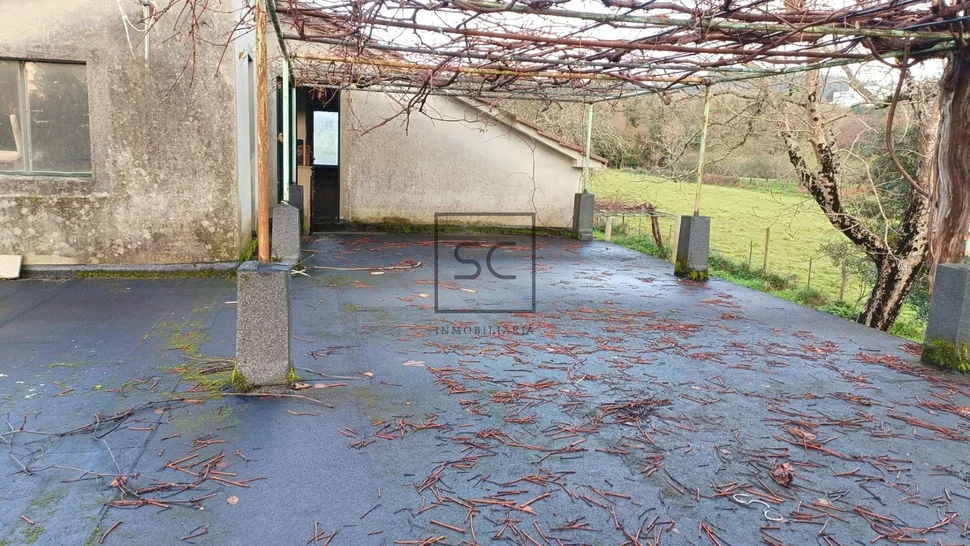 Amplia casa con 6 habitaciones en san sadurniño