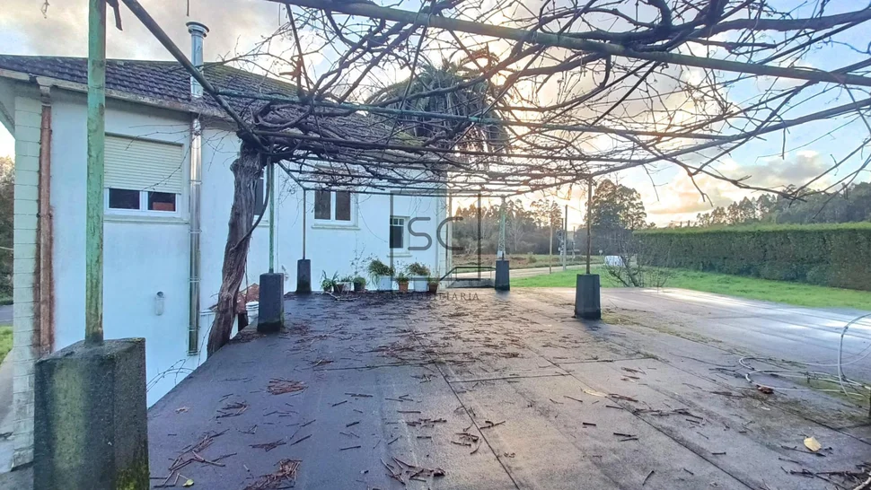 Amplia casa con 6 habitaciones en san sadurniño