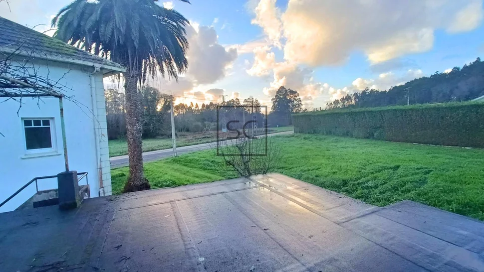 Amplia casa con 6 habitaciones en san sadurniño