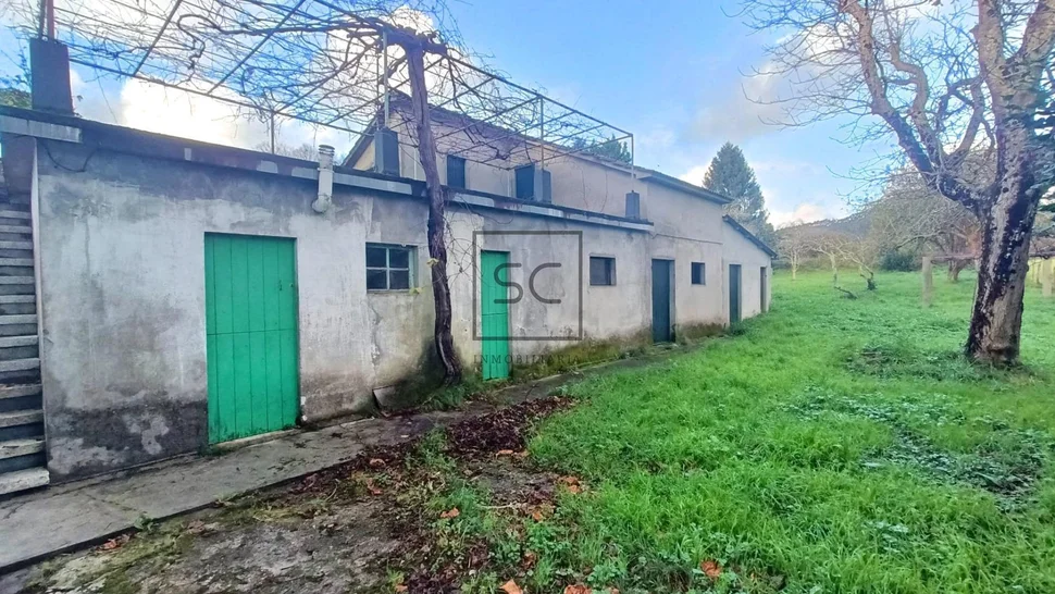 Amplia casa con 6 habitaciones en san sadurniño