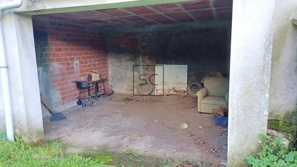 Amplia casa con 6 habitaciones en san sadurniño