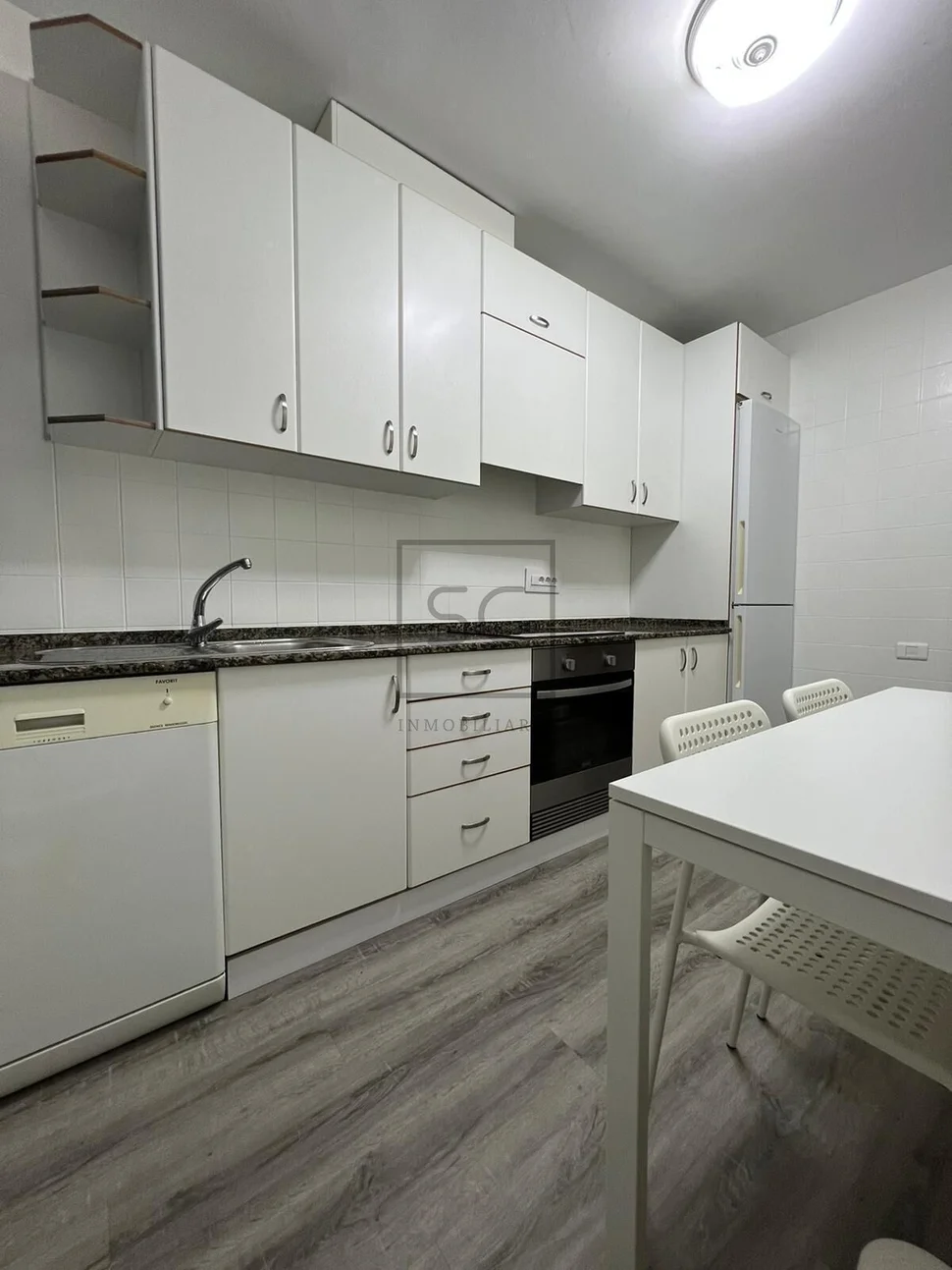 Amplio piso en la zona de ultramar ferrol