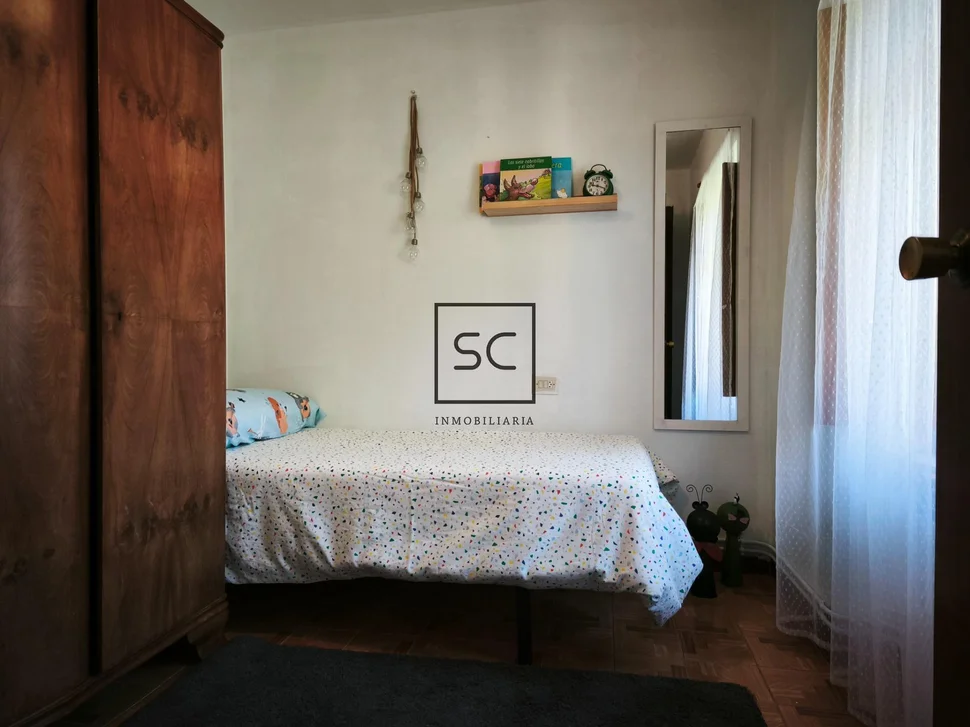 Casa de piedra con garaje y finca en cerdido